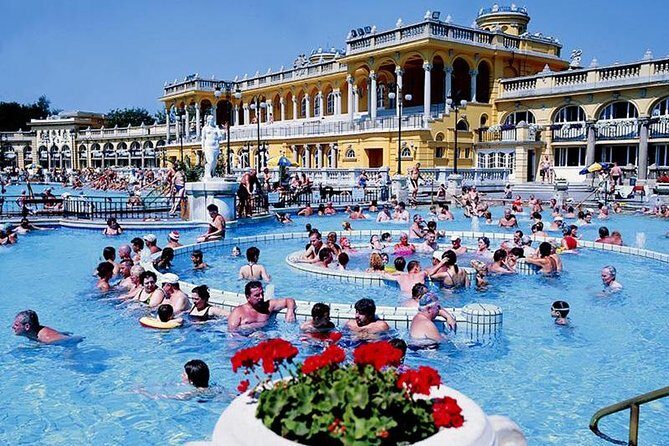 Budapest private day trip from Vienna - Budapest First Impression: The City-Center Walking Tour