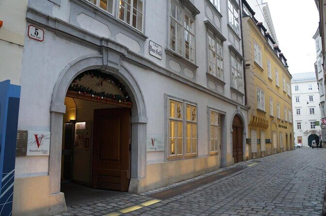 Exciting history tour and discovery of Vienna's secrets - Key things that make this Vienna tour worth your time