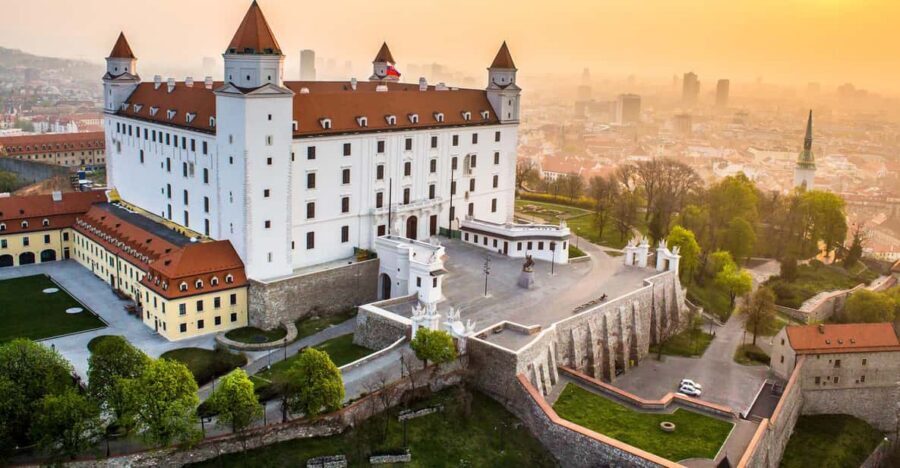 From Vienna: Bratislava with Local Guide, Castle & UFO Views - Bratislava Castle: great views, but bring the right expectations