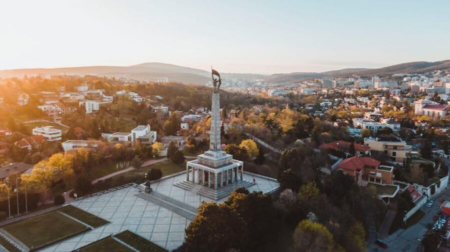 From Vienna: Bratislava with Local Guide, Castle & UFO Views - Timekeeping, pacing, and what “8 hours” really feels like