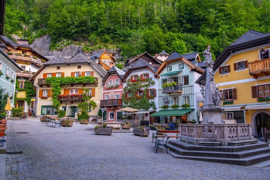 From Vienna: private day trip to Hallstatt and Salzburg - Should You Book This Private Day Trip from Vienna?