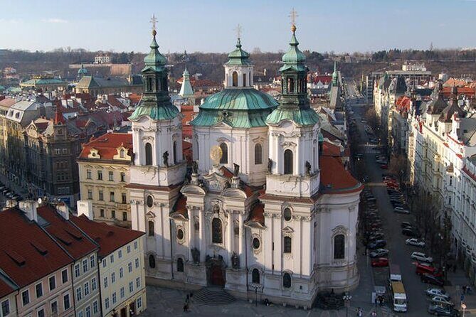 Prague Small-Group Day Trip from Vienna - Prague Castle district in 30 minutes: St. Vitus and the big picture