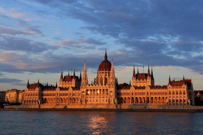 Private day tour to Budapest from Vienna - Vienna-to-Budapest by private vehicle: the real value (and the tradeoff)