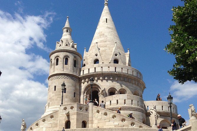 Private day tour to Budapest from Vienna - Buda Castle in 45 minutes: guided context without museum overload