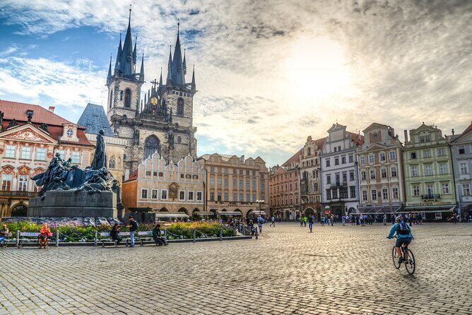 Private Full Day Tour to Prague from Vienna - Entering Prague: A Tight Hit of the City’s Most Famous Corners