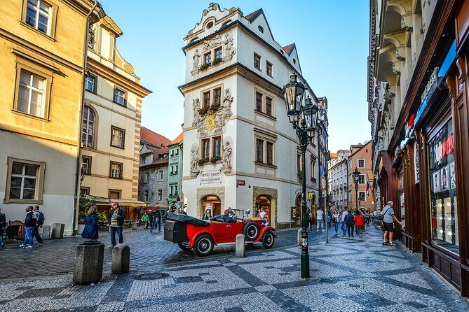 Private Transfer from Vienna to Prague with Stop in Hluboká or Český Krumlov - Vehicle Choices and Luggage Space: Comfort That Actually Matches Real Travel