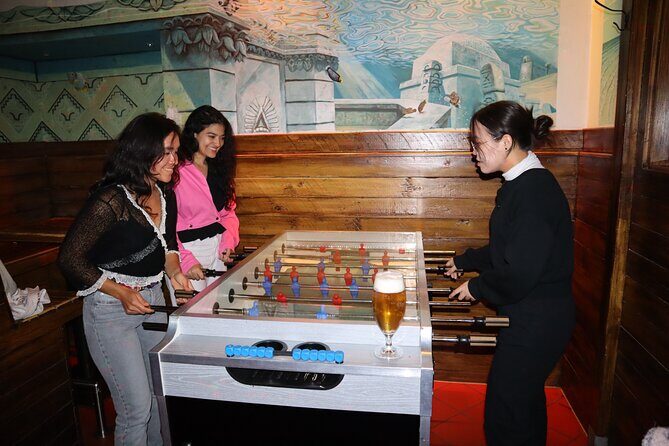 Thursday Night Pub Crawl for Professionals in Vienna, Austria - How the Timing and Walking Shape the Experience