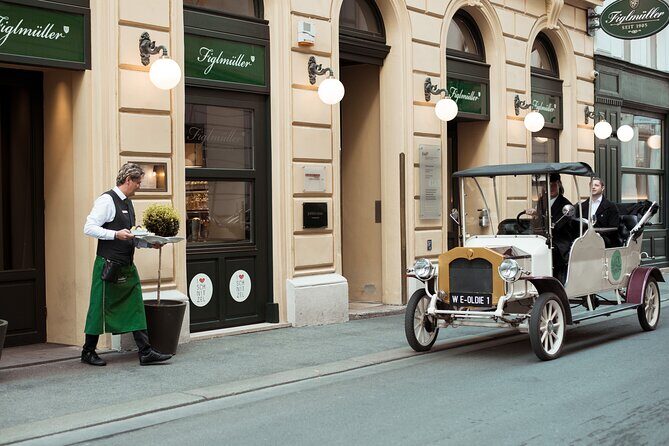 Vegan Sightseeing tour in an electro vintage car incl. schnitzel - Where to meet at Am Hof 3 and how to plan your arrival