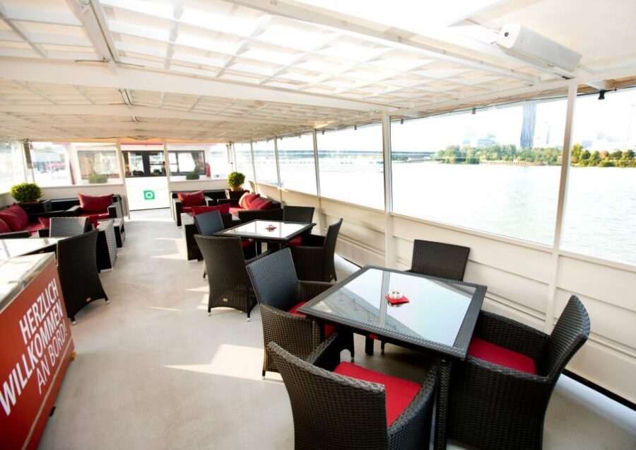Vienna: 3.5-Hour Danube 70s, 80s, 90s Party Cruise w/ Dinner - How This Vienna Danube Party Cruise Really Feels