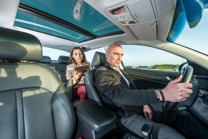 Vienna Airport Departure Transfer (Hotel to Vienna Airport) - Luggage rules: what’s included and how to avoid extra vehicle costs
