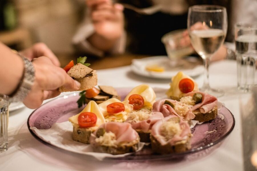 Vienna: Hidden Wine Cellars Tasting Experience - Going Down Stairs: The Underground Reality Check