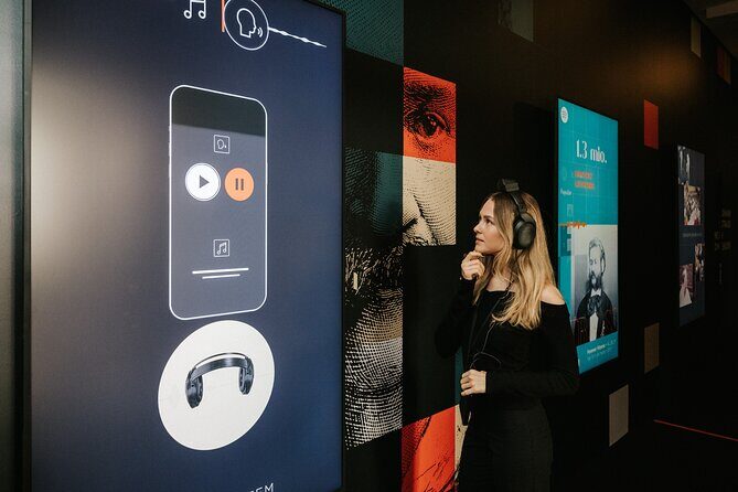 Vienna: King of Waltz - immersive Johann Strauss Museum - How the GPS Audio Guide and Motion Headphones Shape Your Visit