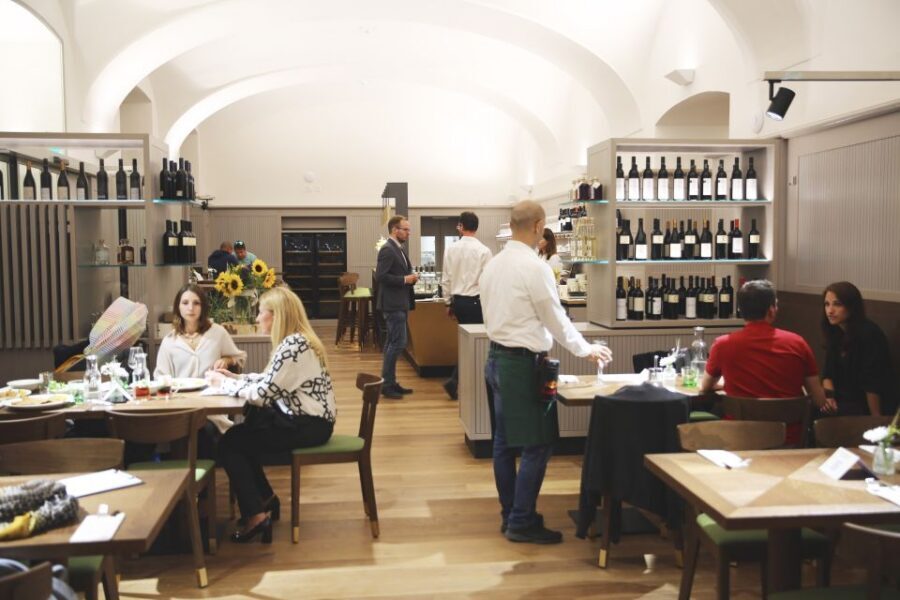 Vienna: Schönbrunn Palace Entry Ticket and Wine Tasting - Meeting at Joseph II: Pick Up Your Ticket and Start Where You Actually Need To