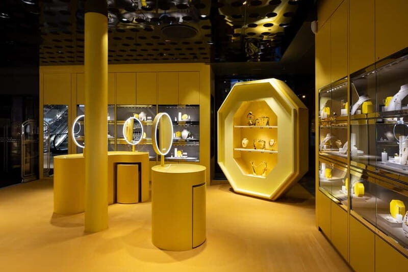 Vienna: Swarovski DIY Workshop Experience - The welcome drink and the real impact of expert staff