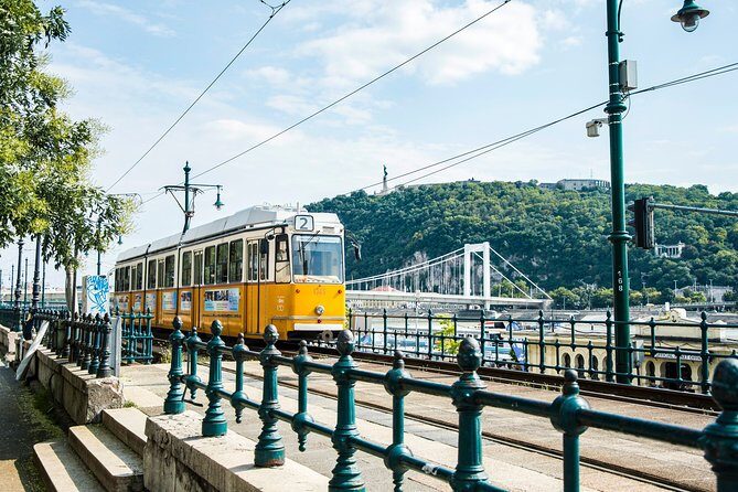 Vienna to Budapest - Private transfer with 2h of Sightseeing - Vehicles and Group Fit: This Matters More Than People Think