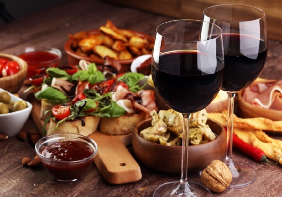 Vienna: Winery and Wine Tasting Tour with a Wine Expert - Inside the Route: What Two Old Town Wine Stops Look Like